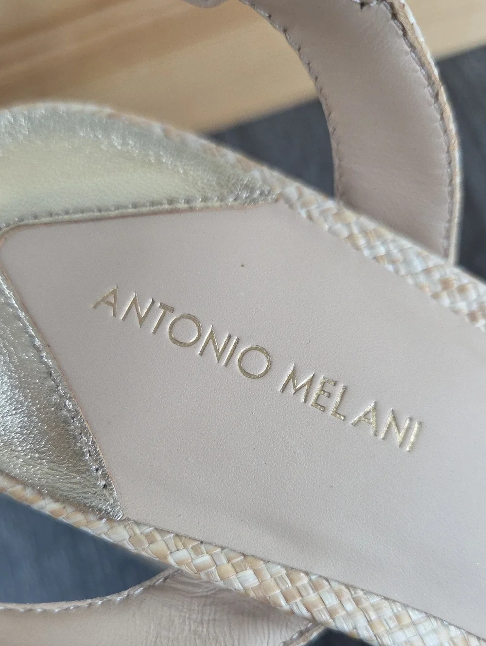 ANTONIO MELANI Beige Woven Platform Block Heel Sandals Sz10 Beige RAFFIA
